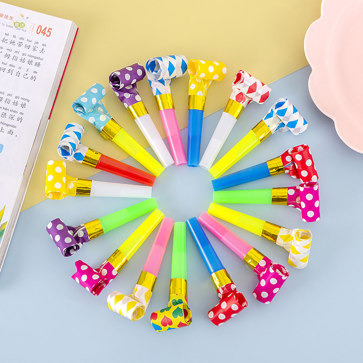 Kids Toys Easter - 30PCS Bunte Pfeifen Spielzeug Lustige Spielzeug
