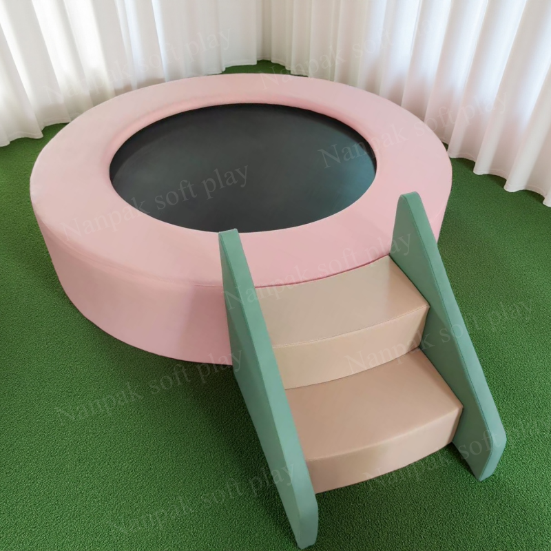 Softplay-Trampolin mit Stufen, – Kids Toys Mall Bewertung und Preis